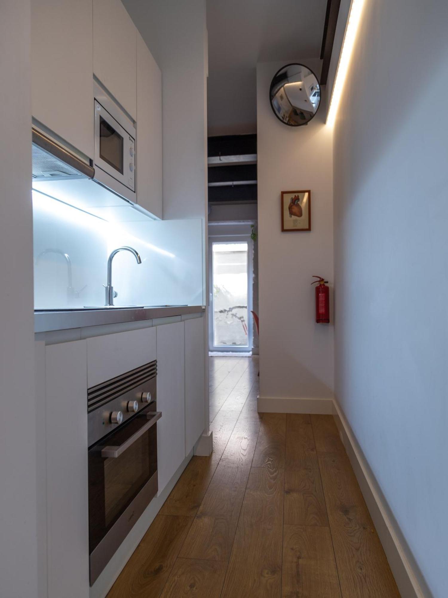 Industrial Loft & Private Courtyard Acacias *